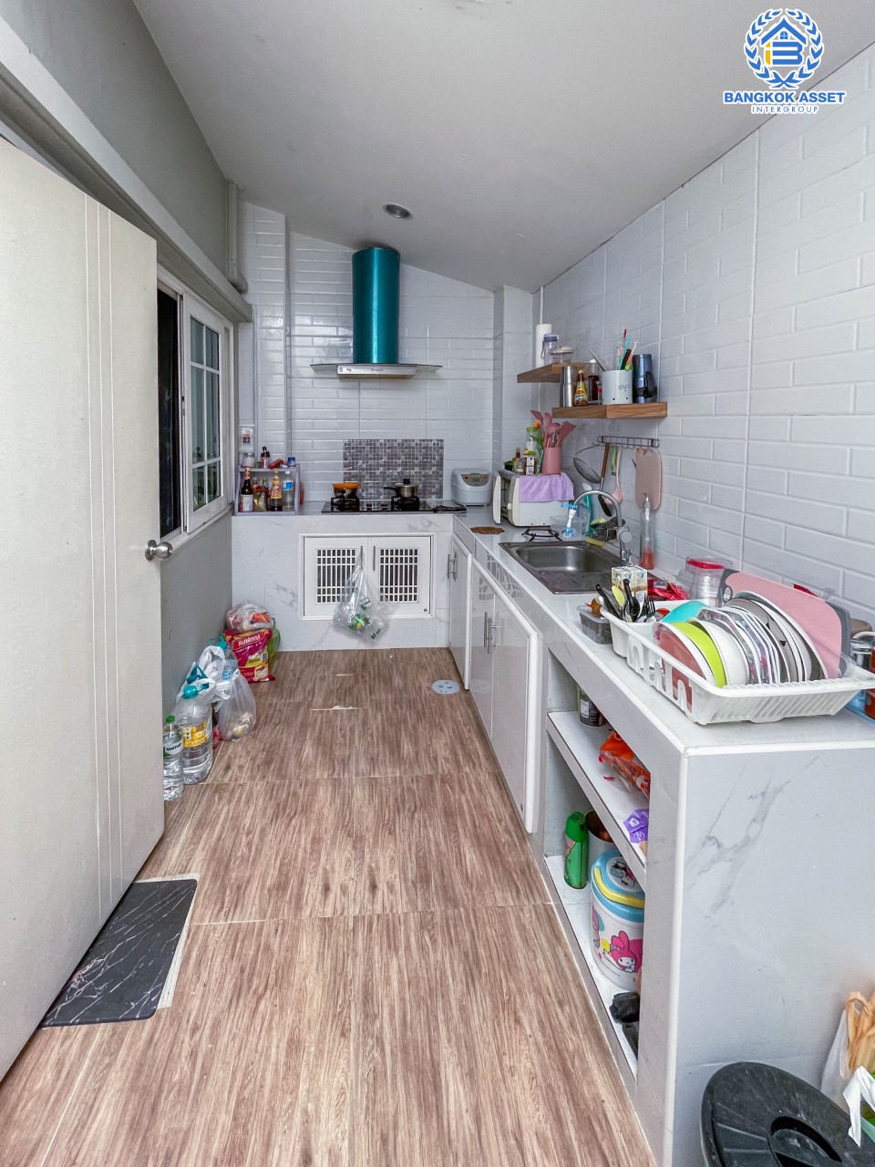 *****ทาวน์เฮ้าส์มือสองนนทบุรี ม.โกลเด้นทาวน์ ปิ่นเกล้า-จรัญสนิทวงศ์ ตอบโจทย์ทุกครอบครัว ด้วยฟังก์ชัน 4 ห้องนอน 3 ห้องน้ำ 2 ที่จอดรถ เนื้อที่ 24.1 ตร.ว. พร้อมห้องเอนกประสงค์ชั้นล่าง เดินทางสะดวกบนทำเลดีที่สุด เข้า-ออกหลายเส้นทาง ใกล้ จุดขึ้นทางด่วน ศรีรัช, สายรถไฟฟ้าสถานีบางบำหรุ และสถานีบางอ้อ